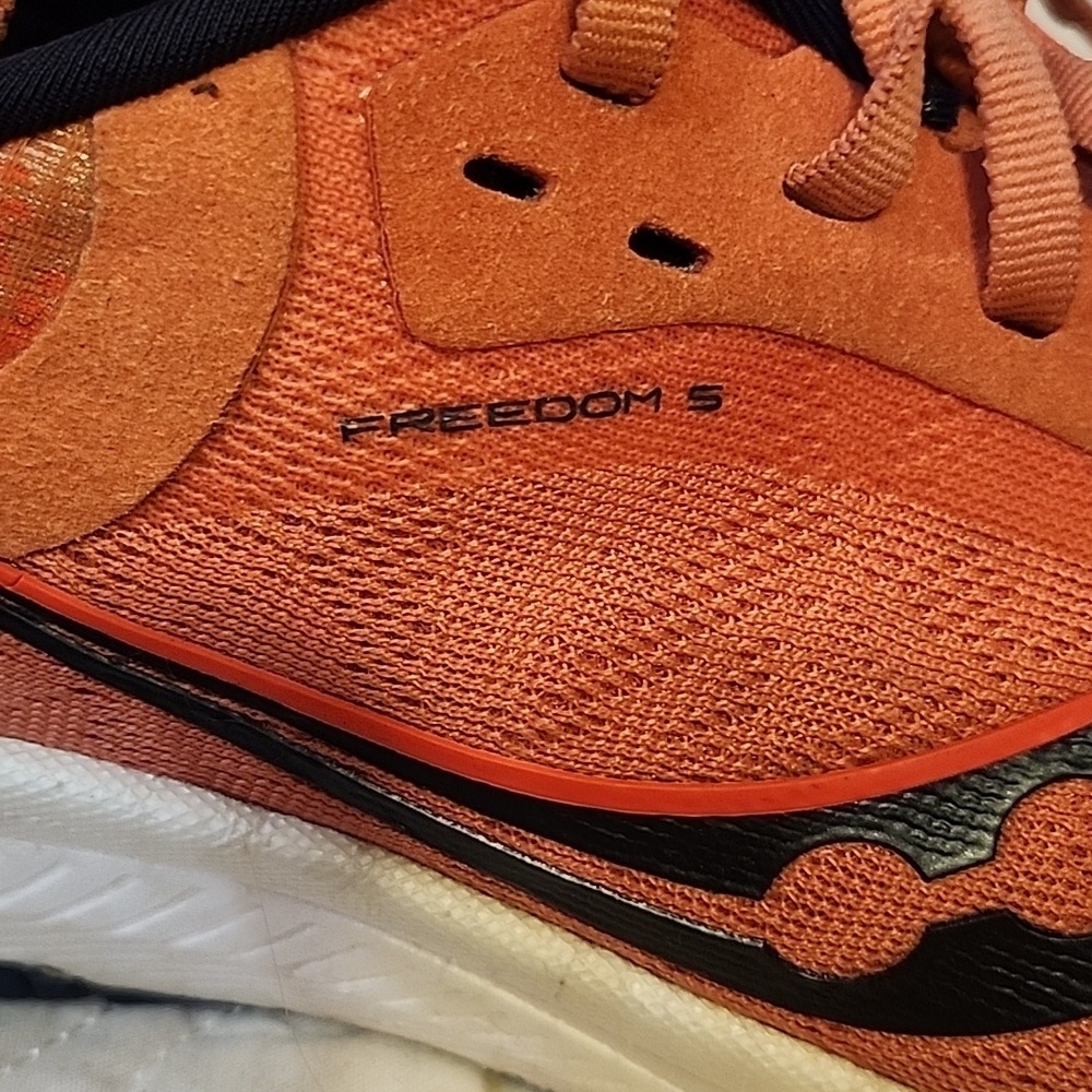 Saucony Freedom 5 Running Shoes Red W10 - Picture 10 of 10